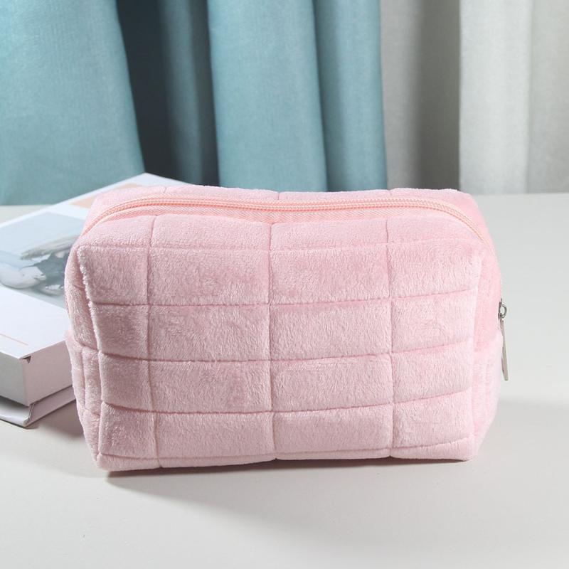 Süße Make-up-Tasche aus Fell für Damen mit Reißverschluss, große, einfarbige Kosmetiktasche, Reise-Make-up-Kulturtasche, Waschtasche, Plüsch-Stiftetasche