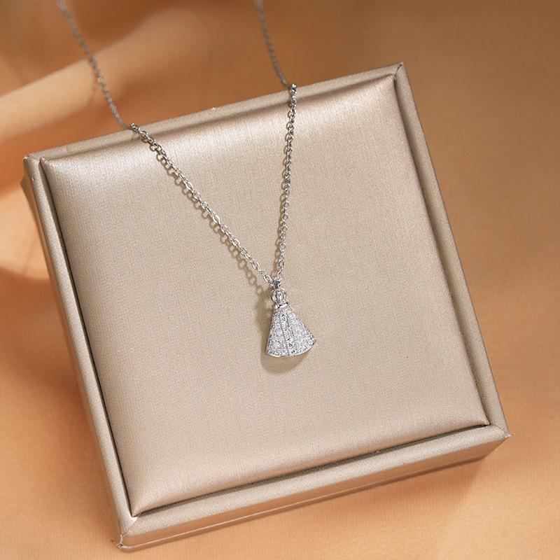 Light Luxury Copper-Inlaid Diamond Necklace for Women – Exquisite INS-Style Clavicle Chain