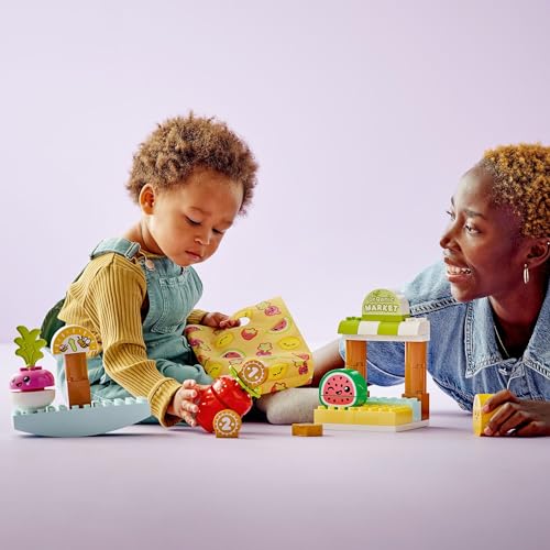 LEGO Duplo Erster Gemüsemarkt 10983 Spielzeugbausteine Geschenk für Kleinkinder und Babys, Rollenspiel für Jungen und Mädchen, ab 18 Monaten