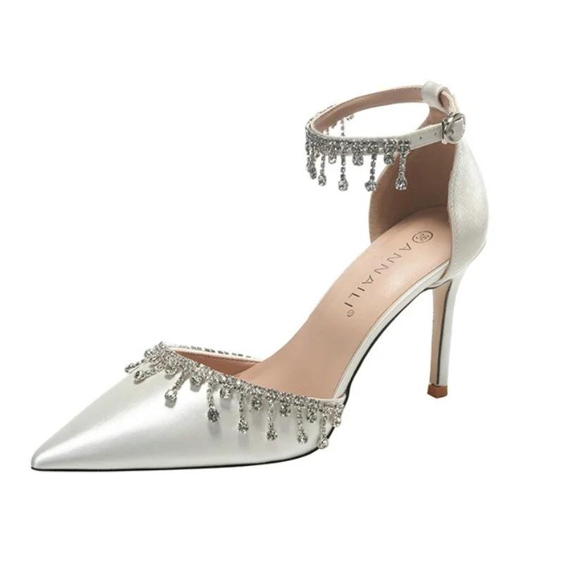 Comemore 2025 White Wedding Bridesmaid Shoes Satin Rhinestone Fringe Chain High Heels Black Temperament Elegance Pumps