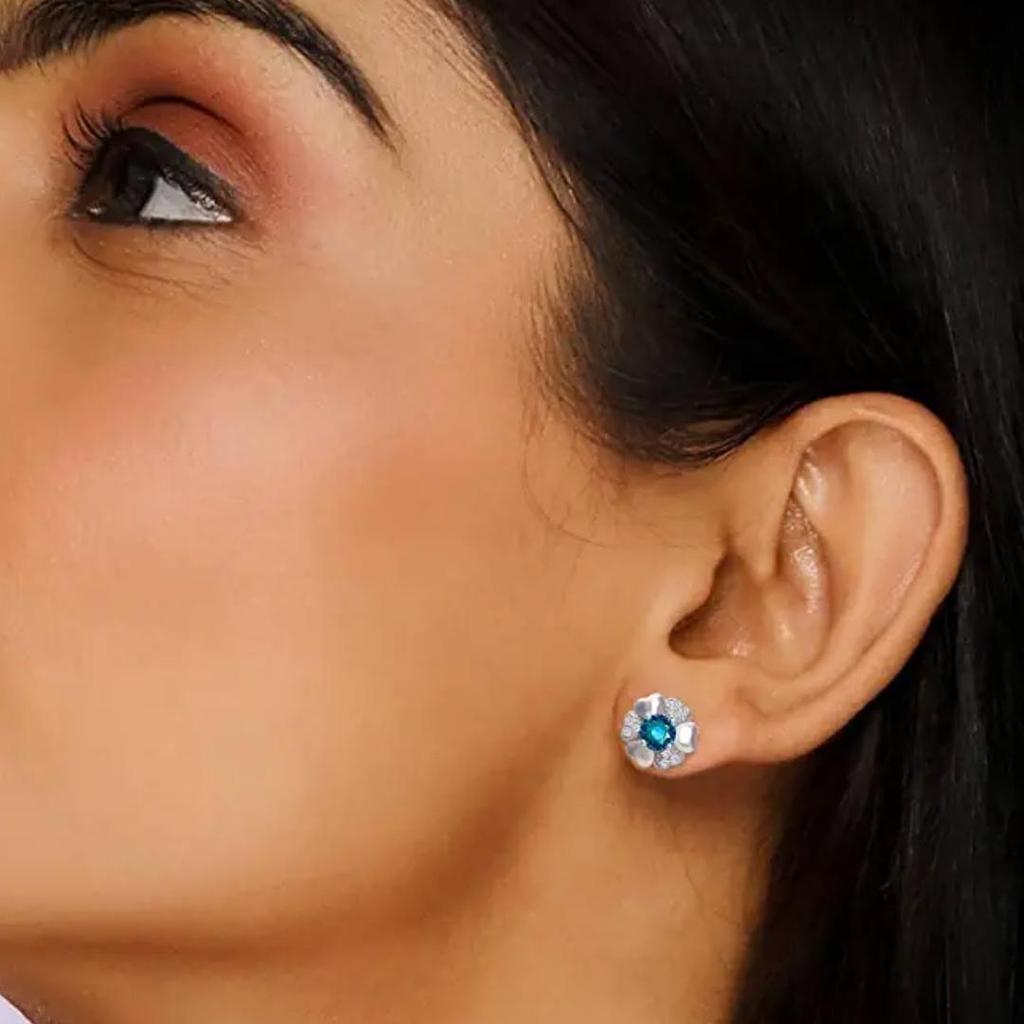 Boucle d'oreille oxydée en argent et laiton pour femmes et filles, collection exclusive élégante et tendance, produit 100 % respectueux de la peau pour boucle d'oreille