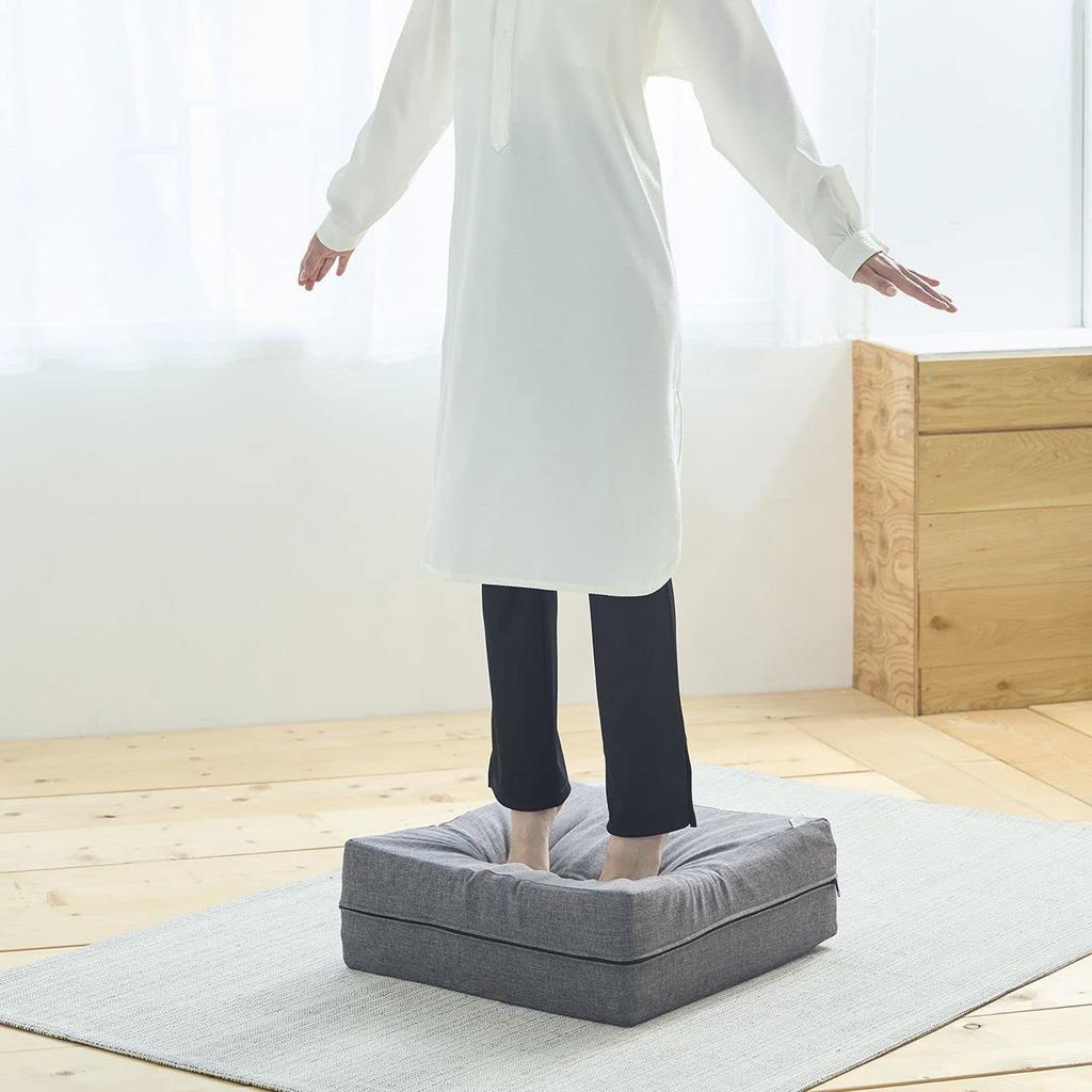 Mizuno Trampoline Cushion Fitness Jump At Home for a Exercise In a Small Effective for Strengthening Lower Body C3JHI203 Equipment Full-Body Space,