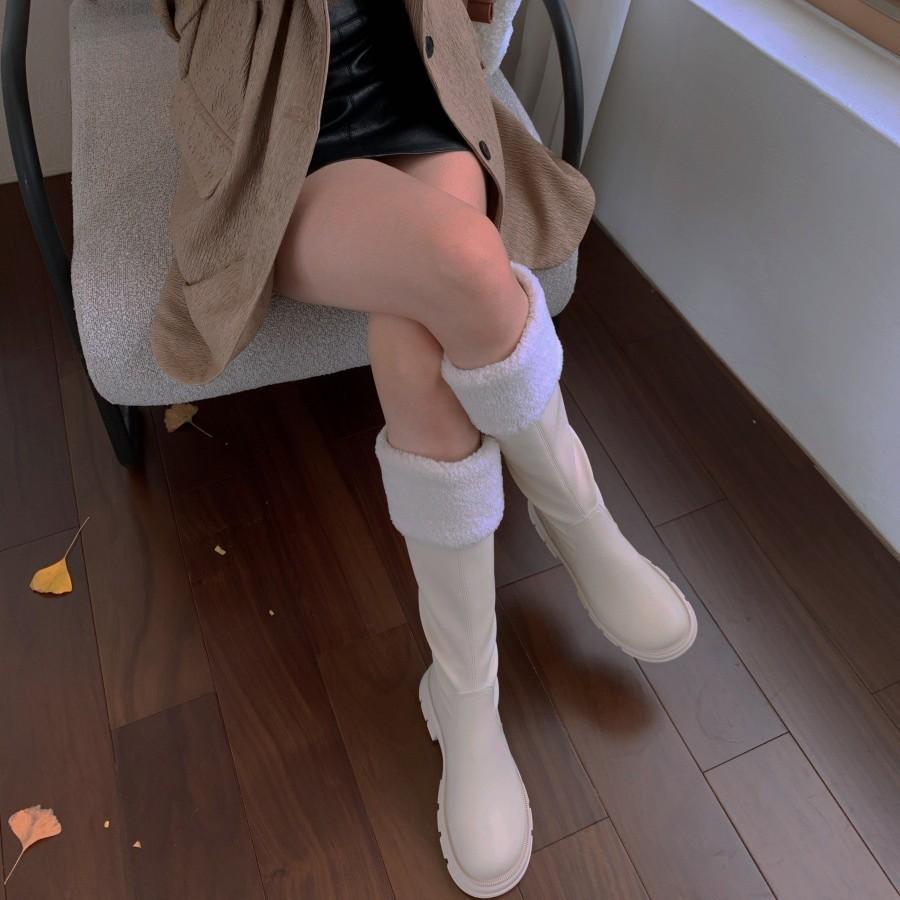 Korean version of thick-soled high boots for women's 2025 autumn and winter new plush flanged cotton boots, small and thin fashion boots