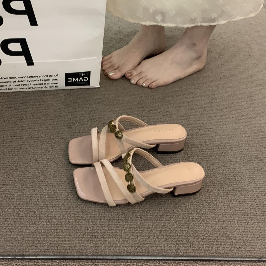Niche thick heel French commuter outer slippers women's shoes 2025 summer skirt temperament evening breeze sandals