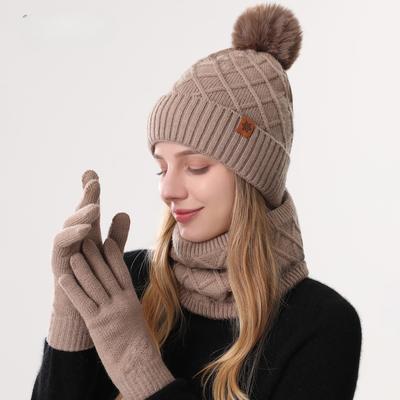 Cappelli – Set sciarpa, guanti e cappello