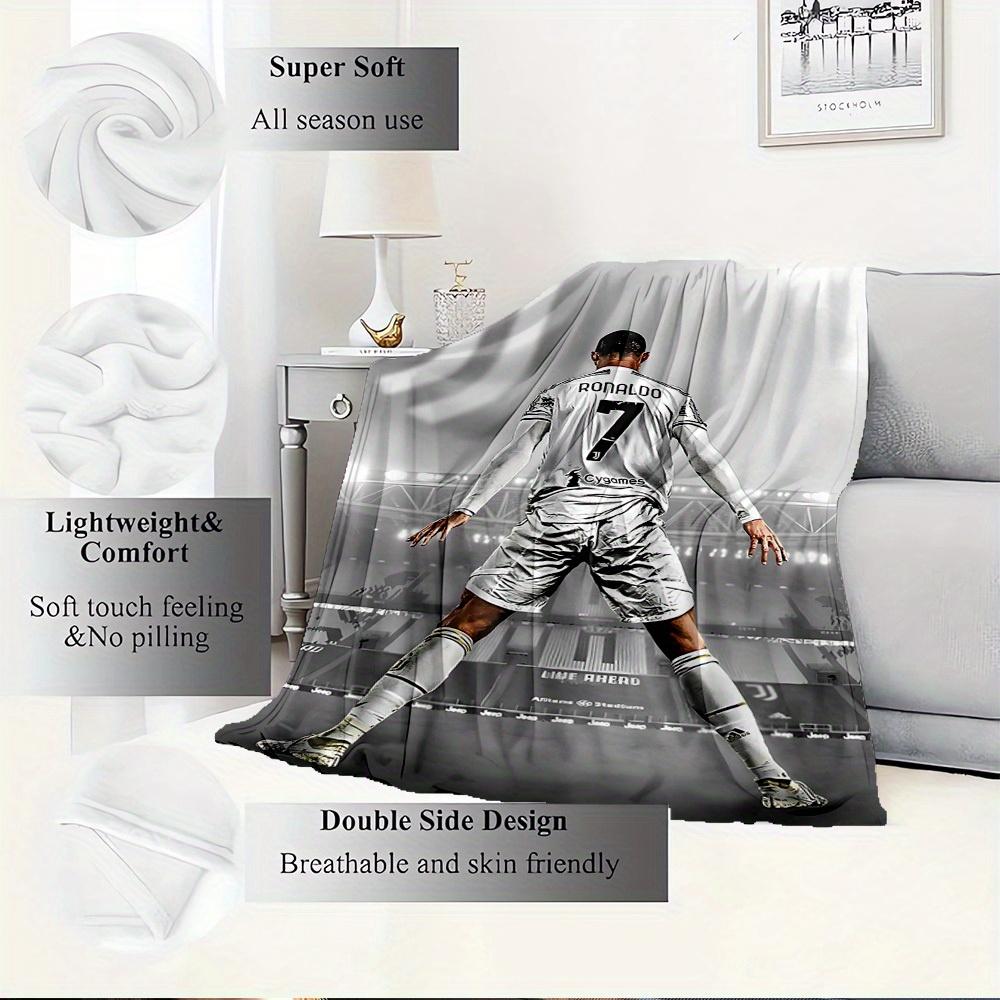 Anime L'Attaque des Titans Eren Mikasa Couverture en Flanelle Dessinée, Couverture Douce Chaude et Confortable pour Maison Chambre Lit Canapé Housse Enfants
