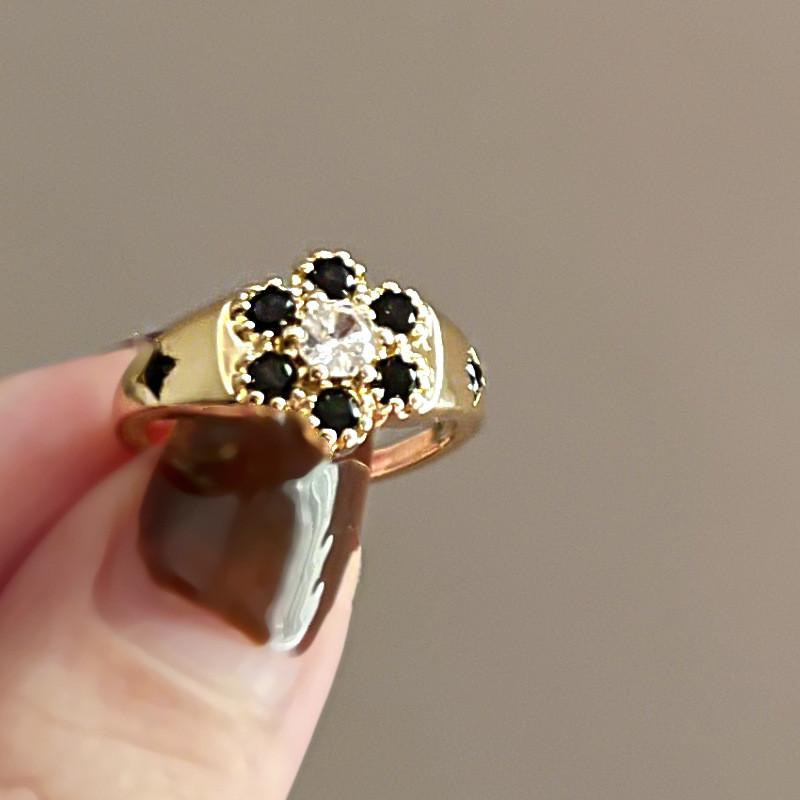 Цветочный Кольцо Открытое С Покрытием Из 18-каратного Золота И Цирконами Для Женщин