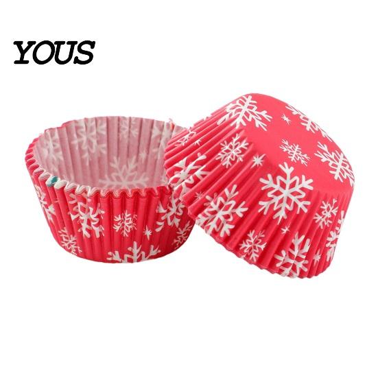 Gingerbread Man Baking Liners 100PCS Christmas Cupcake Liners, Food Grade Greaseproof Cups, Festive Holiday Paper Molds Patterns Print Round Trays for