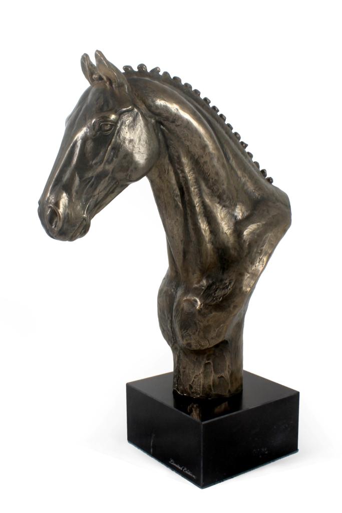 Hanoverian Horse - a Large Statuette with a Horse, a Bust On a Stone Base, a Prestigious Award In the Art-Dog Brand Competition.