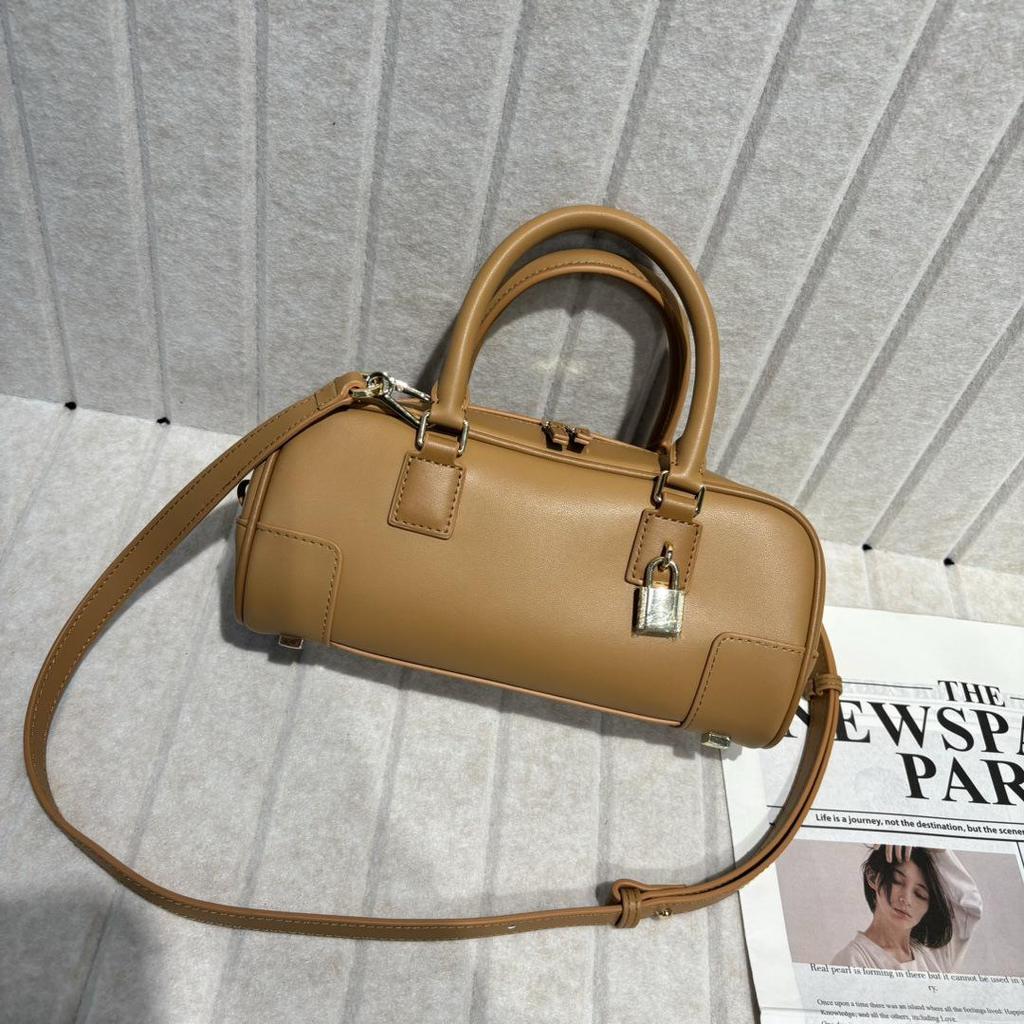2025 Women's Cowhide Boston Bowling Bag: Versatile Shoulder & Messenger Bag for Commuting & Fashion