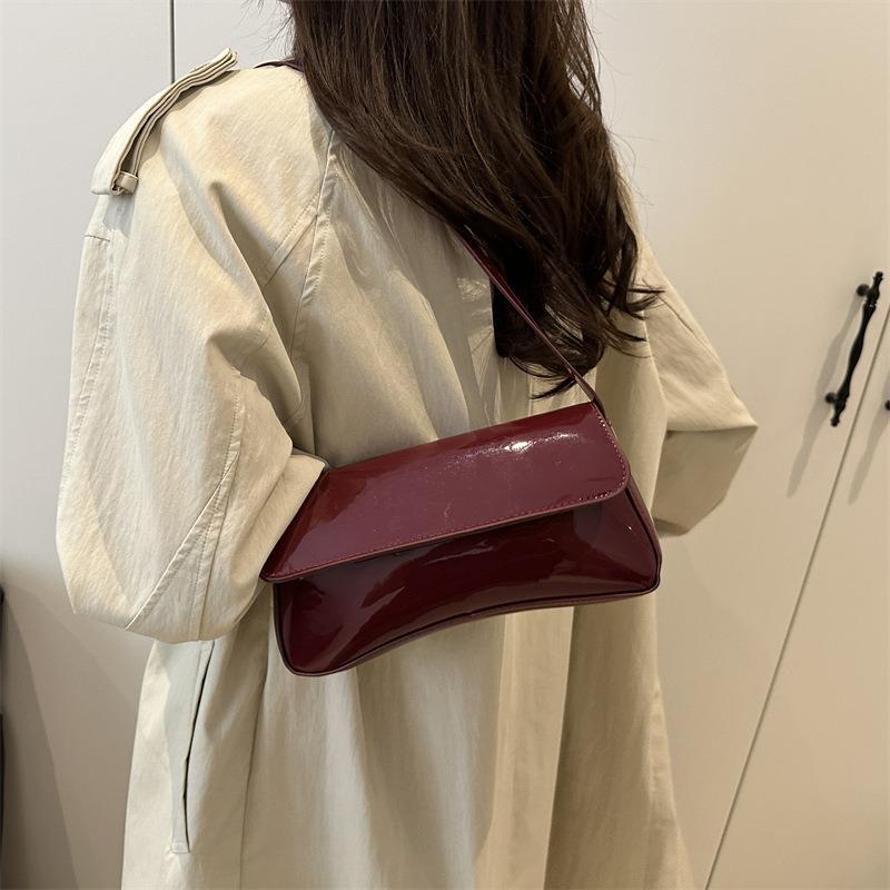 Baguette Underarm Bag 2 Summer New Stylish Simple Commuter Flip Retro Solid Color Shoulder Bag