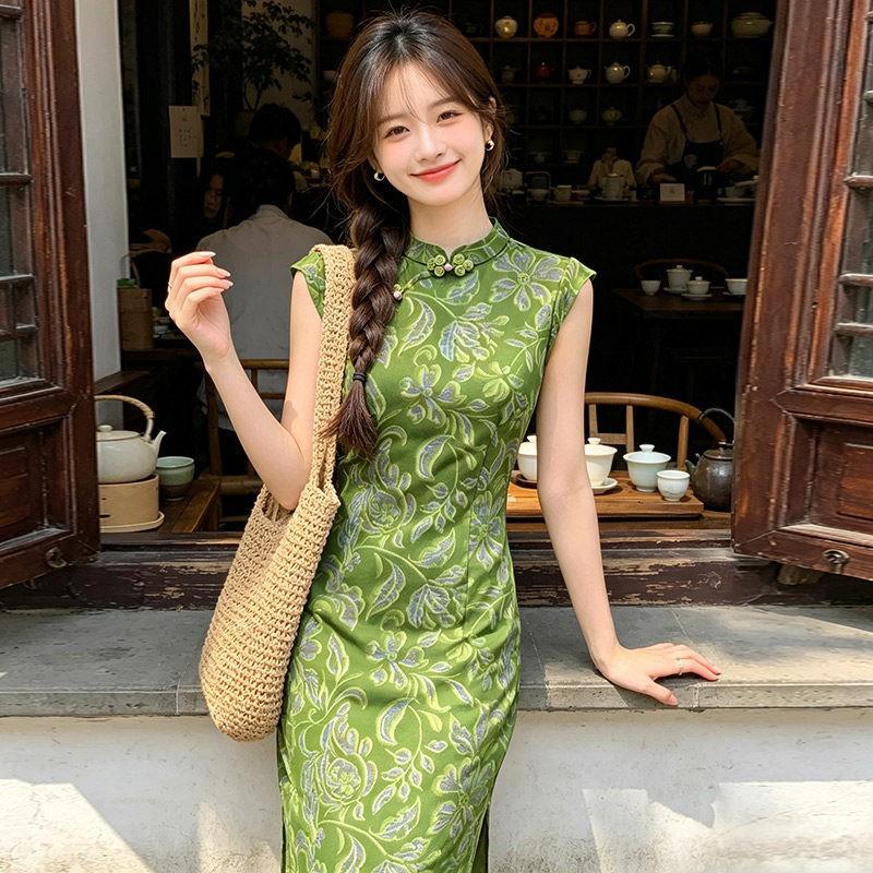 Green Sleeveless Modern Chinese-Inspired Long Cheongsam Dress 2026 Womens Elegant Retro Style Small