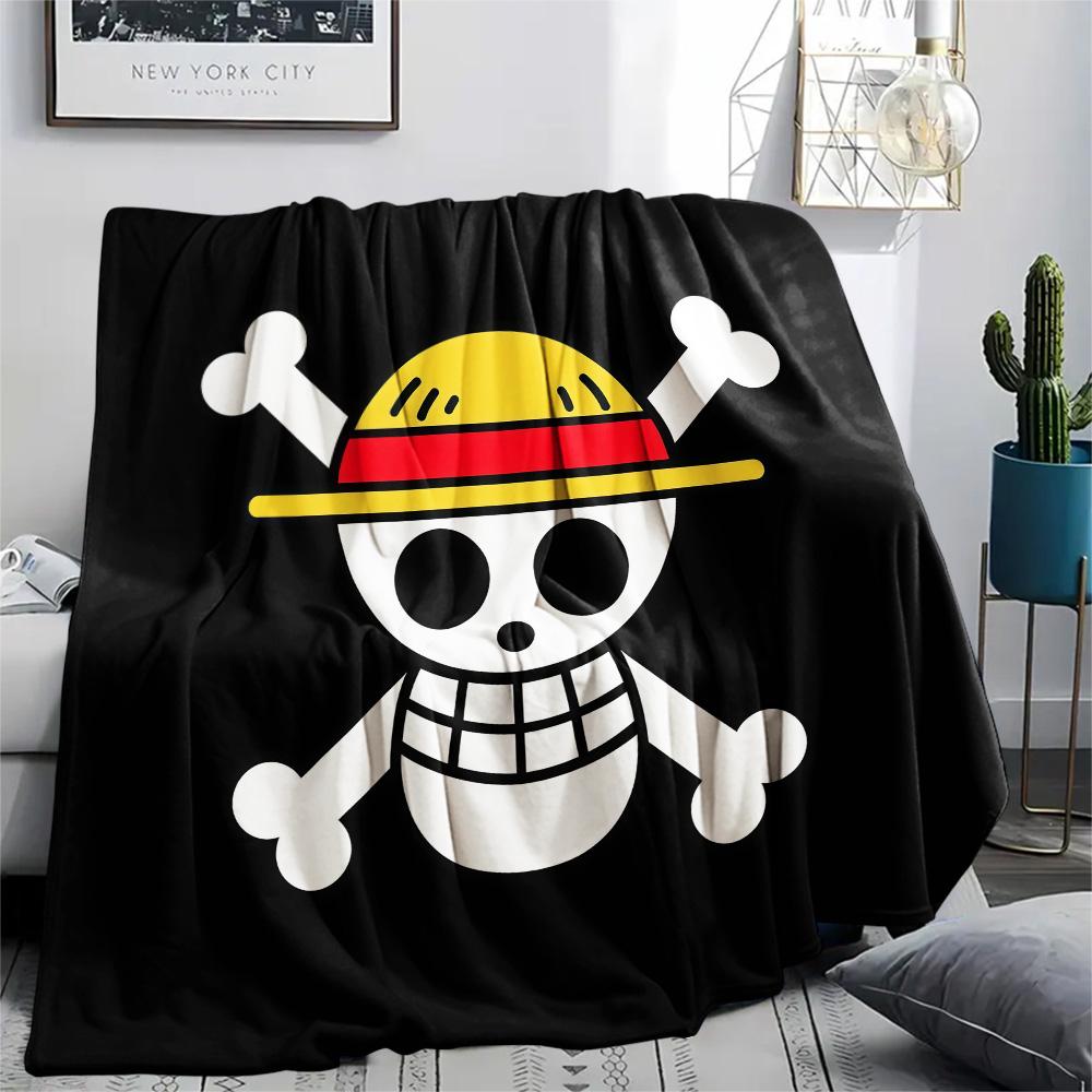 1PC One Piece Straw Hat Pirates Patterned Flannel Blanket Suitable For All Seasons For Home Decor Warmth And Comfort Gifts Holiday Present