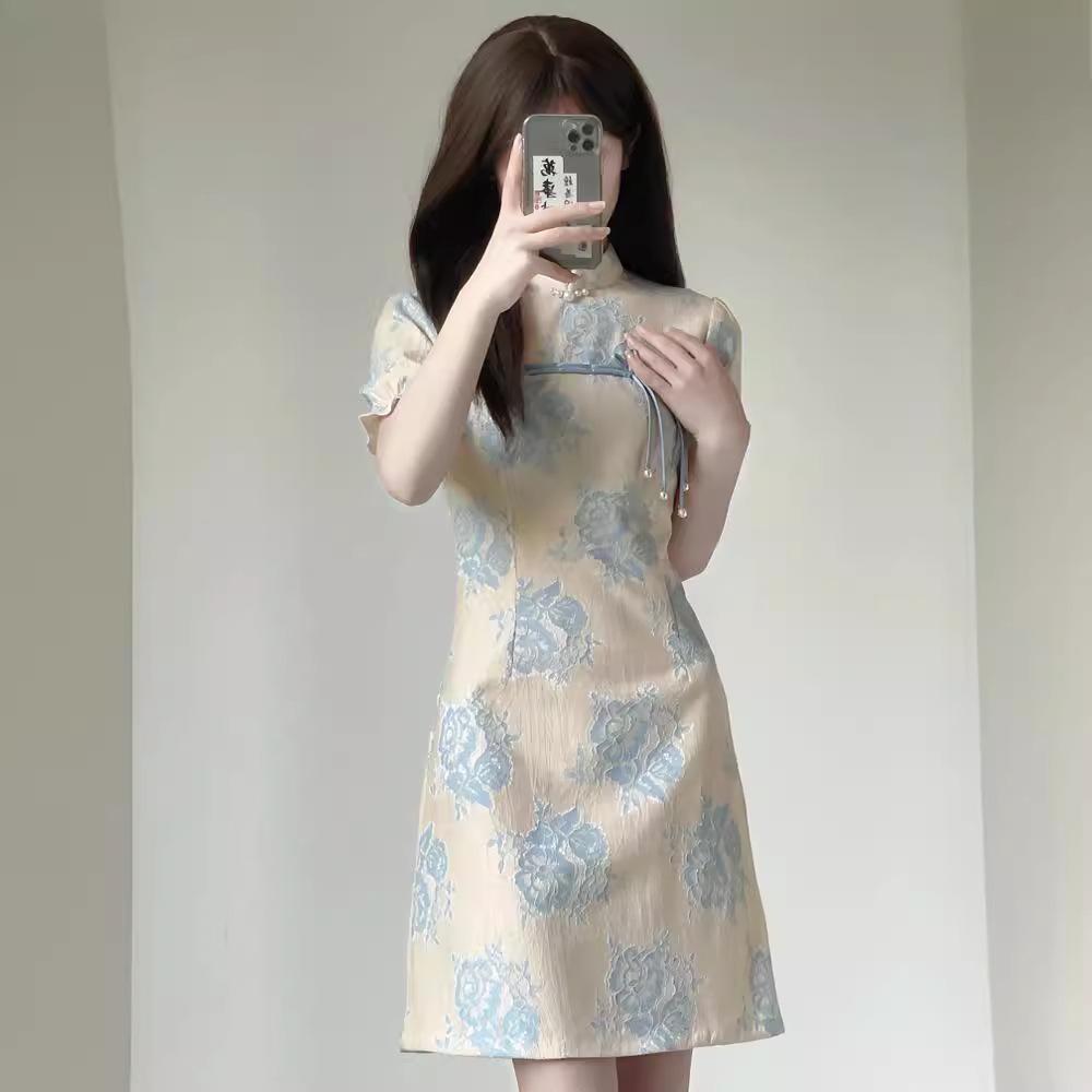 Letní cheongsamové šaty střední délky s krajkou 2025: Špičková sukně v čínském stylu pro ženy