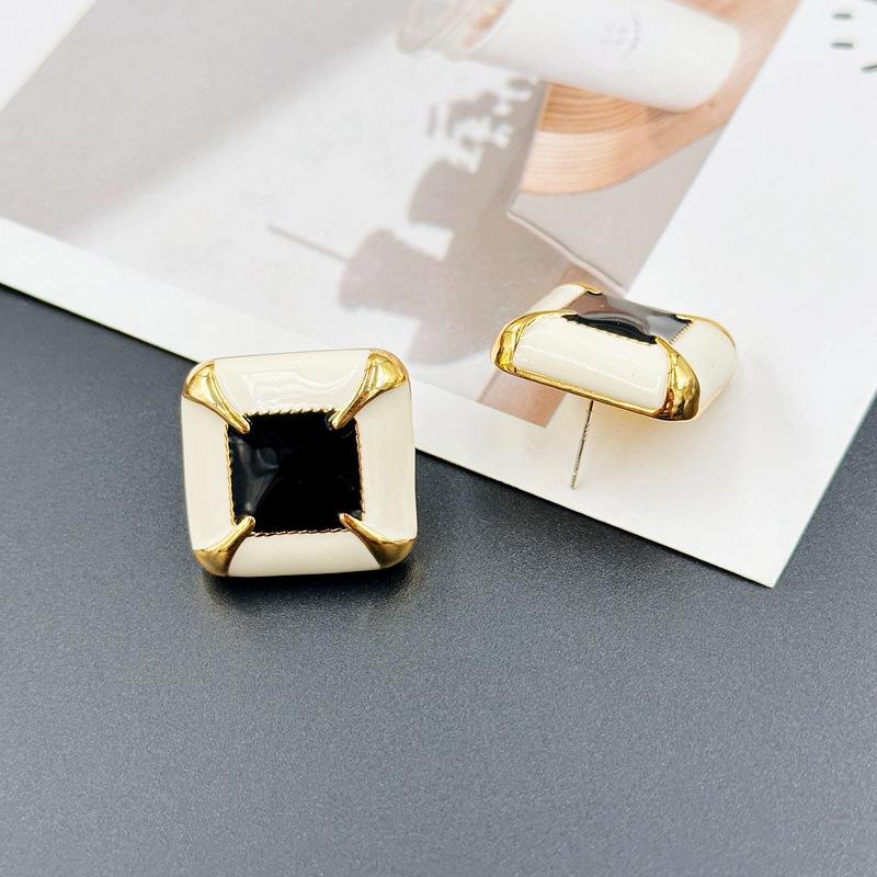 Hong Kong Style Retro Temperament Earrings Geometric Drop Glaze Simple Stud Earrings