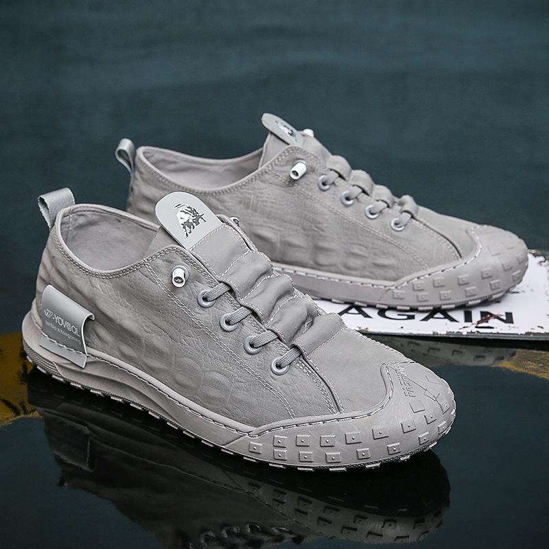 Frühling und Sommer Neue Herrenschuhe aus Eisseidenstoff Atmungsaktive Erbsenschuhe Outdoor-Schuhe Lässige Herrenschuhe Slip-on Leichte Schuhe