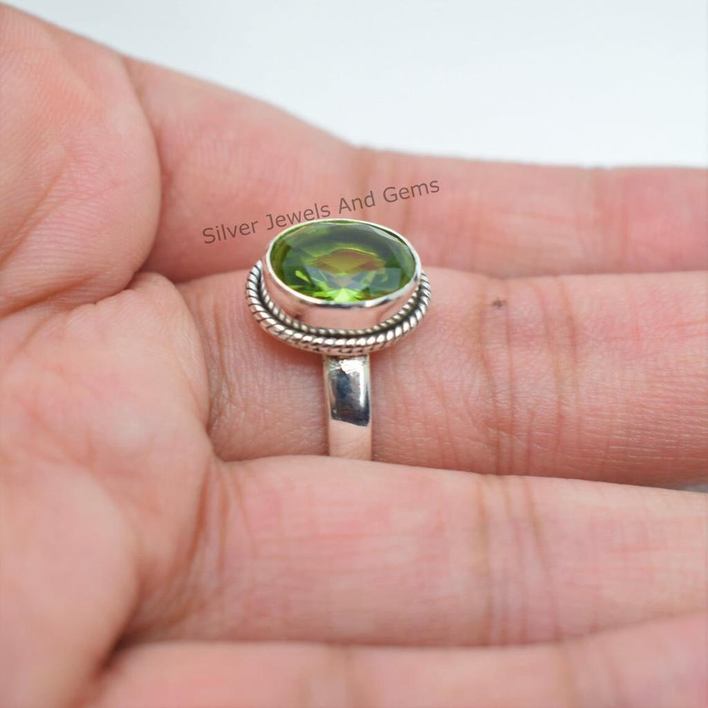 Natürlicher Peridot Ring, Handgefertigter 925 Sterling Silber Ring, Designer Ovaler Peridot Ring, August Geburtsstein, Verlobungsring