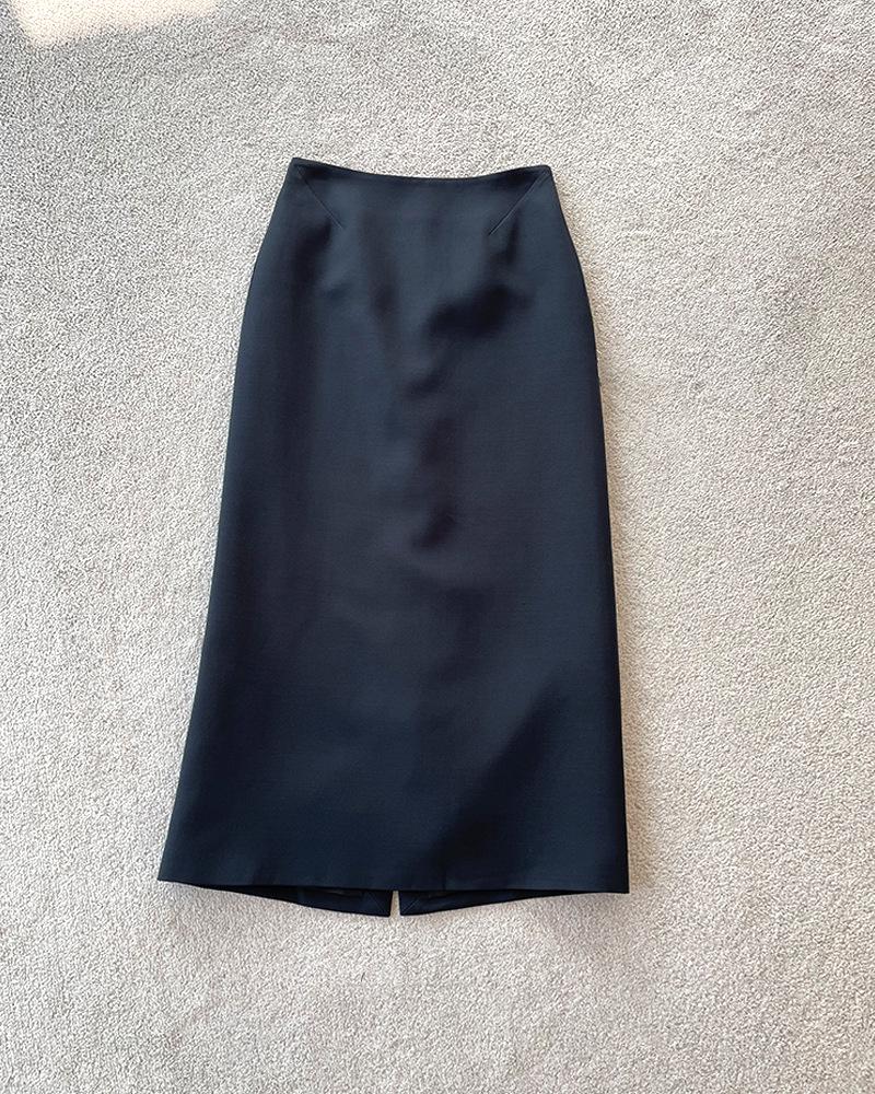 Highly Recommended: Pure Tail Slimming & Stylish Mid-Length Skirt - A Must-Have!
