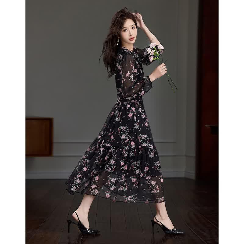 Demana Romantic Chapter V-Neck Printed Puff Sleeve A-Line Dress