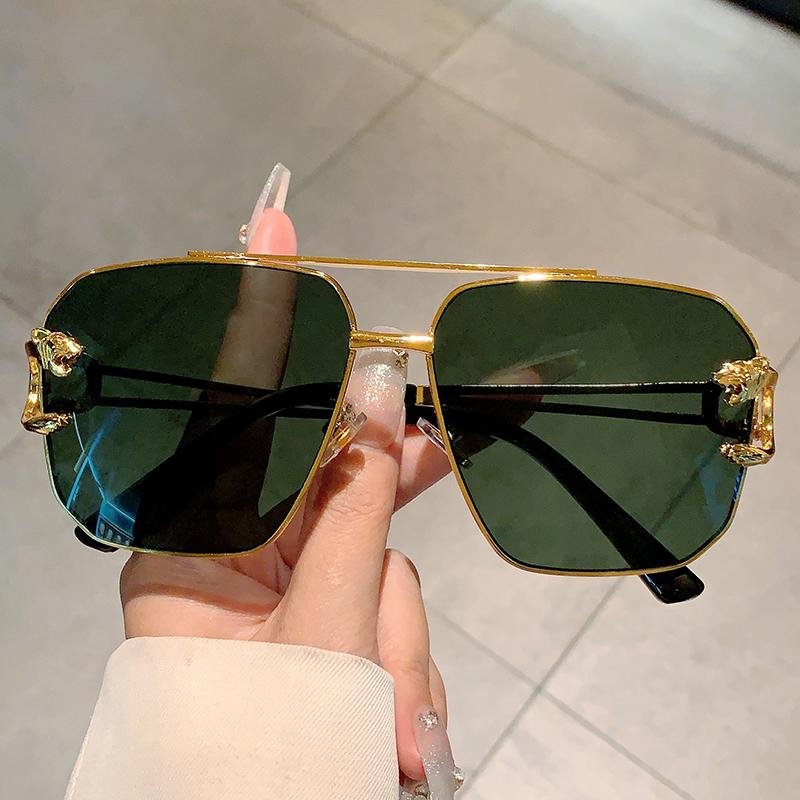 Men Vintage Pilot Trends Sunglasses Fashion Retro Metal Black Shades Women Leopard Decor Gradient Sun Glasses for Beach