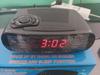 LED-Radiowecker mit AM/FM-Kanälen und Schlummerfunktion