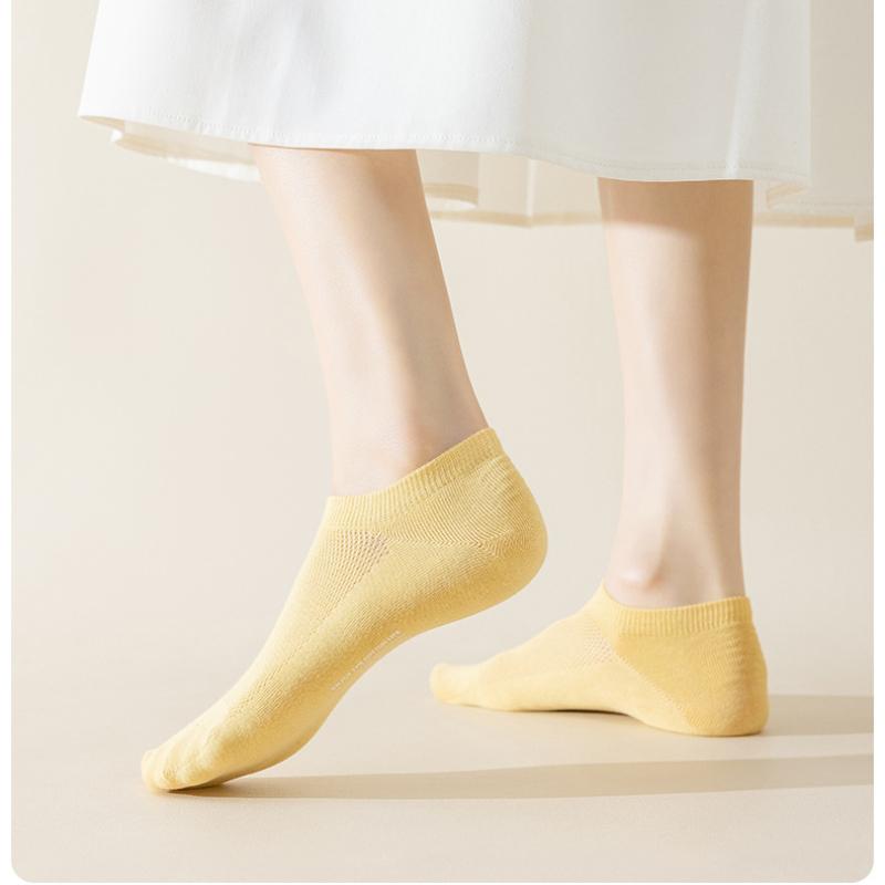 4 Pairs Women's Spring Summer Thin Cotton Socks Breathable Mesh Cotton Ankle Socks Odorless Anti-slip Invisible for Women