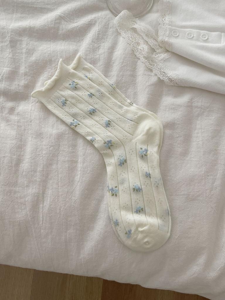 Love Hollow Atmosphere Sense Bow Pile Socks Women Light And Breathable Mid-Leg Socks Sweet Floral Lolita