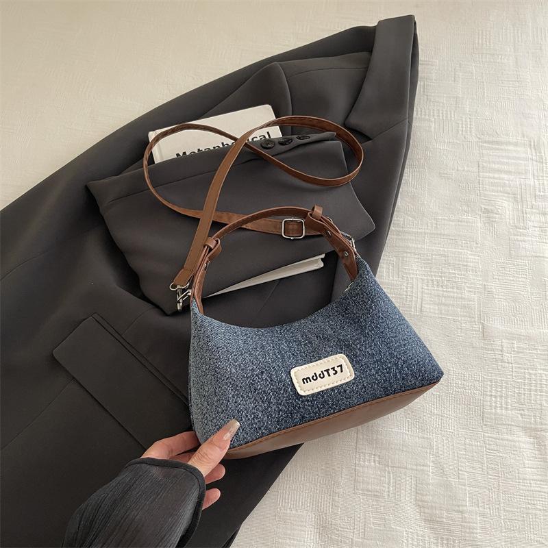 

Premium bag women s autumn new commuter armpit bag fashionable simple niche design shoulder messenger bag