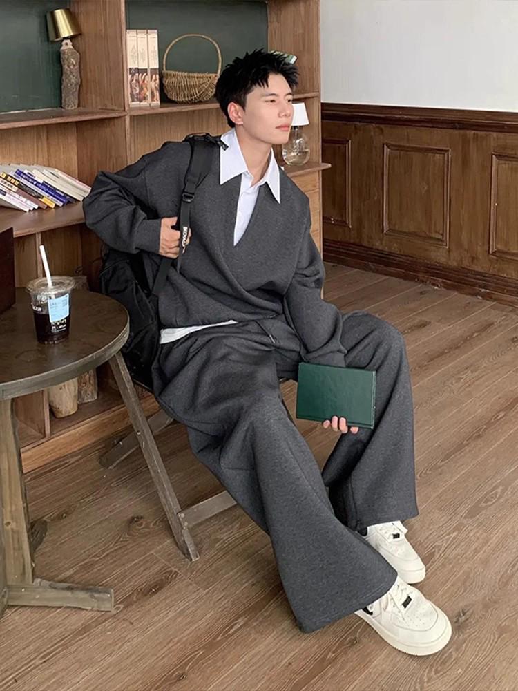 Trendiger Zweiteiler mit Hoodie im Old Money Stil für Herren: Vielseitig, Cool und High-End für Herbst/Winter