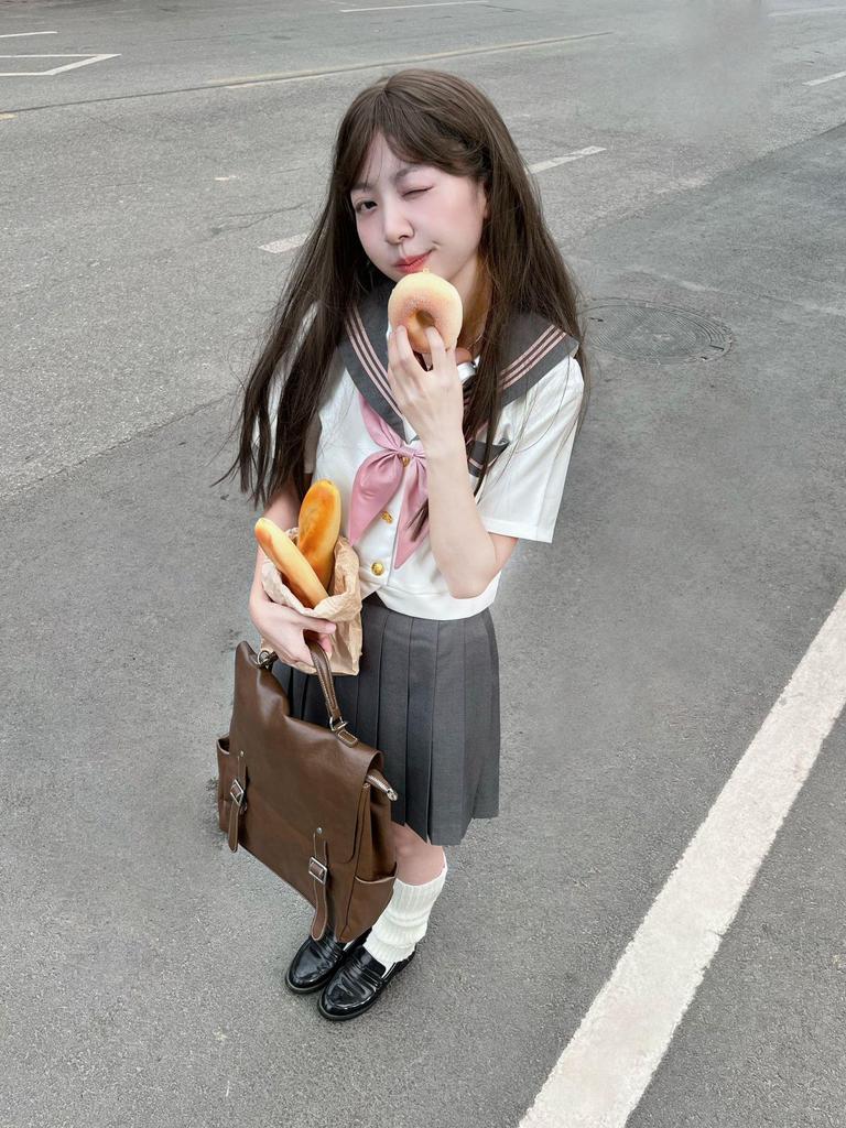 Echter japanischer Sakura Melody Matrosenanzug: JK-Uniform im Akademie-Stil für den Abschluss.