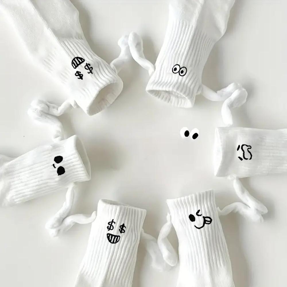 1 Paar Damen-Socken in mittlerer Länge mit niedlichem, lustigem Motiv und Magnetverschluss – interaktive Socken für Eltern-Kind-Beziehungen, Liebende und Freunde
