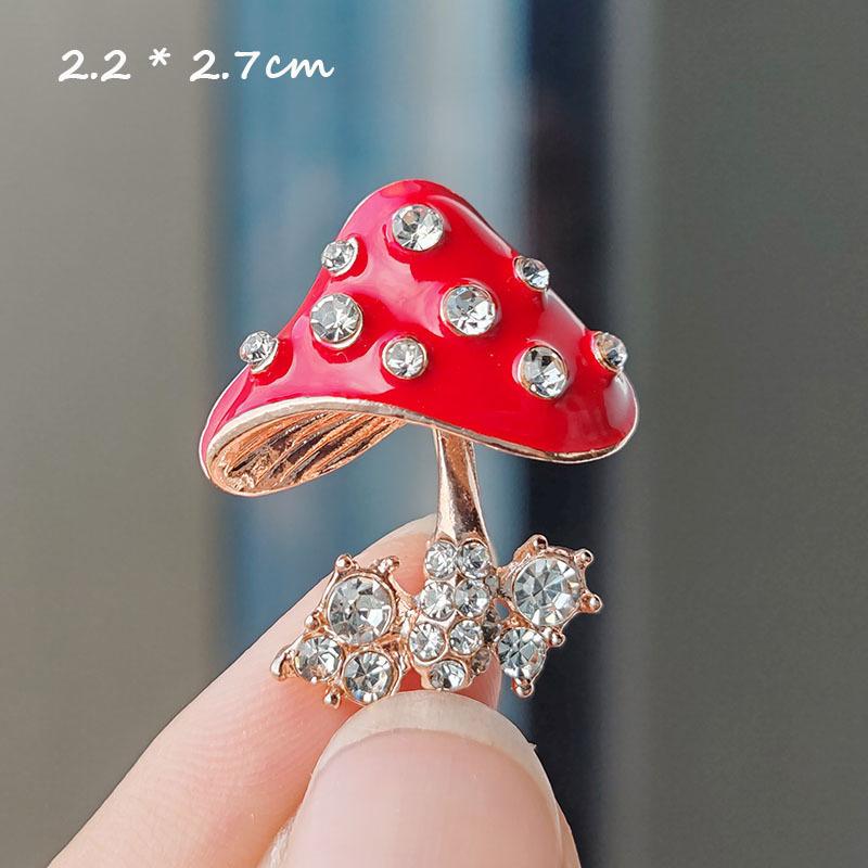 Luxuriöse Exquisite Pilzbrosche Niedliche Cartoon-Pilzbroschen für Damen Herren Rucksackdekoration Bekleidungsaccessoires Geschenke