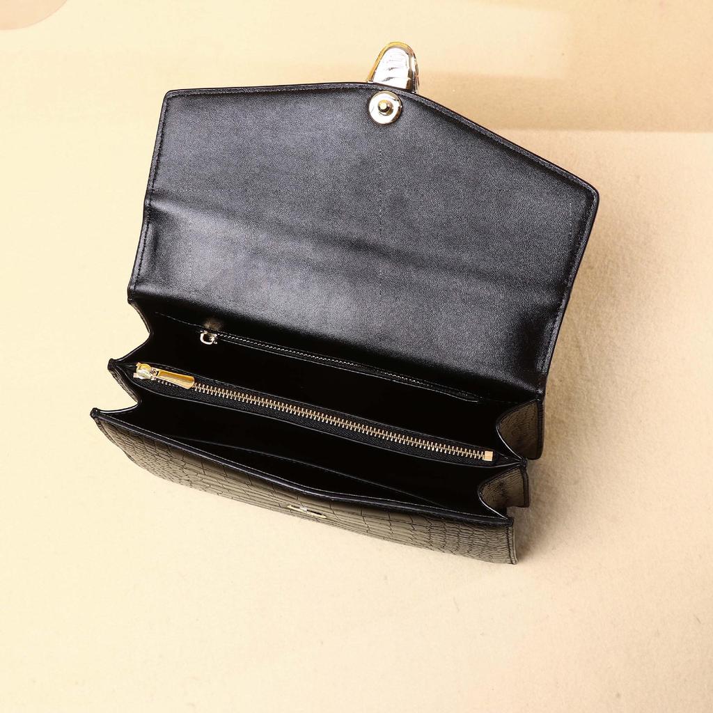 2025 New Brand Fashionable Small Square Shiny Crocodile Pattern Crossbody Handbag with Snake Head Design for Women