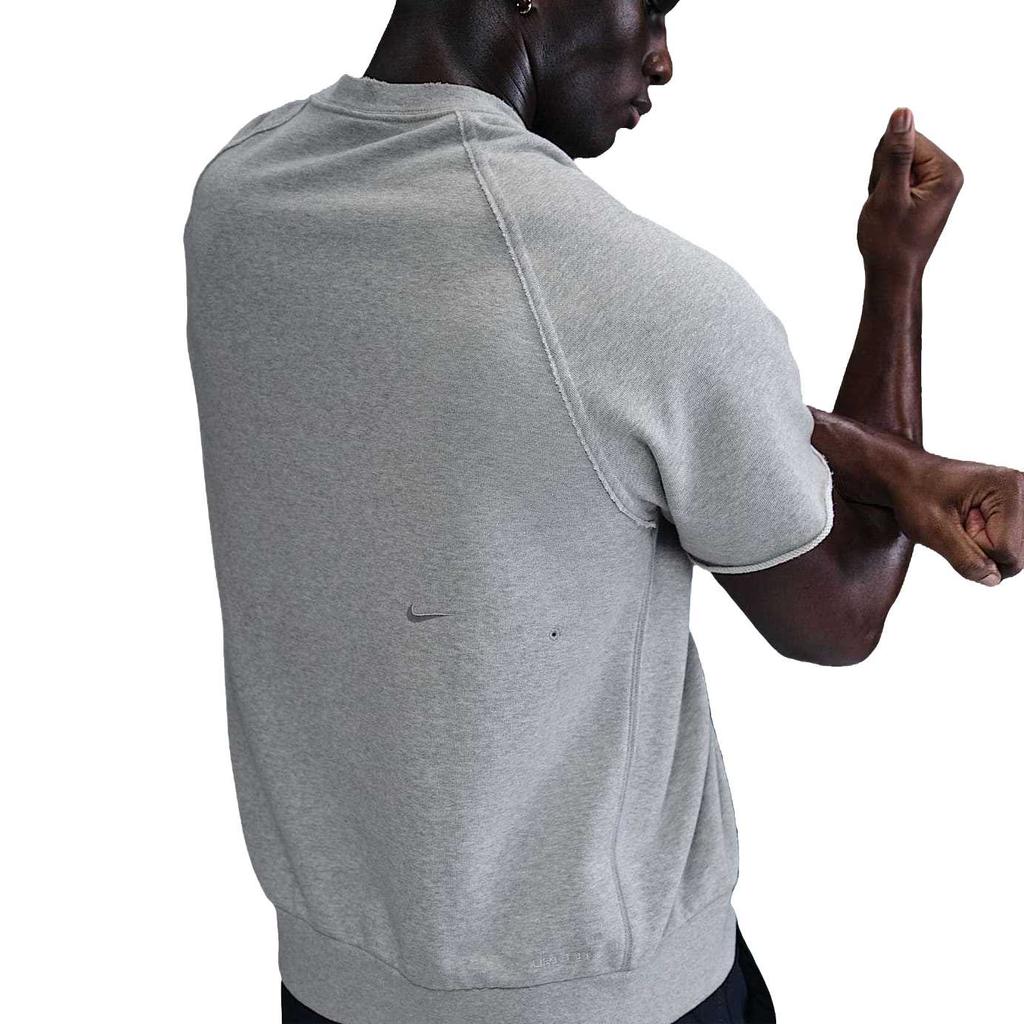 Nike Heritage Confortevole Versatile Semplice Moda T-shirt a Maniche Corte Uomo Top Grigio Fumo Chiaro HJ8088-077