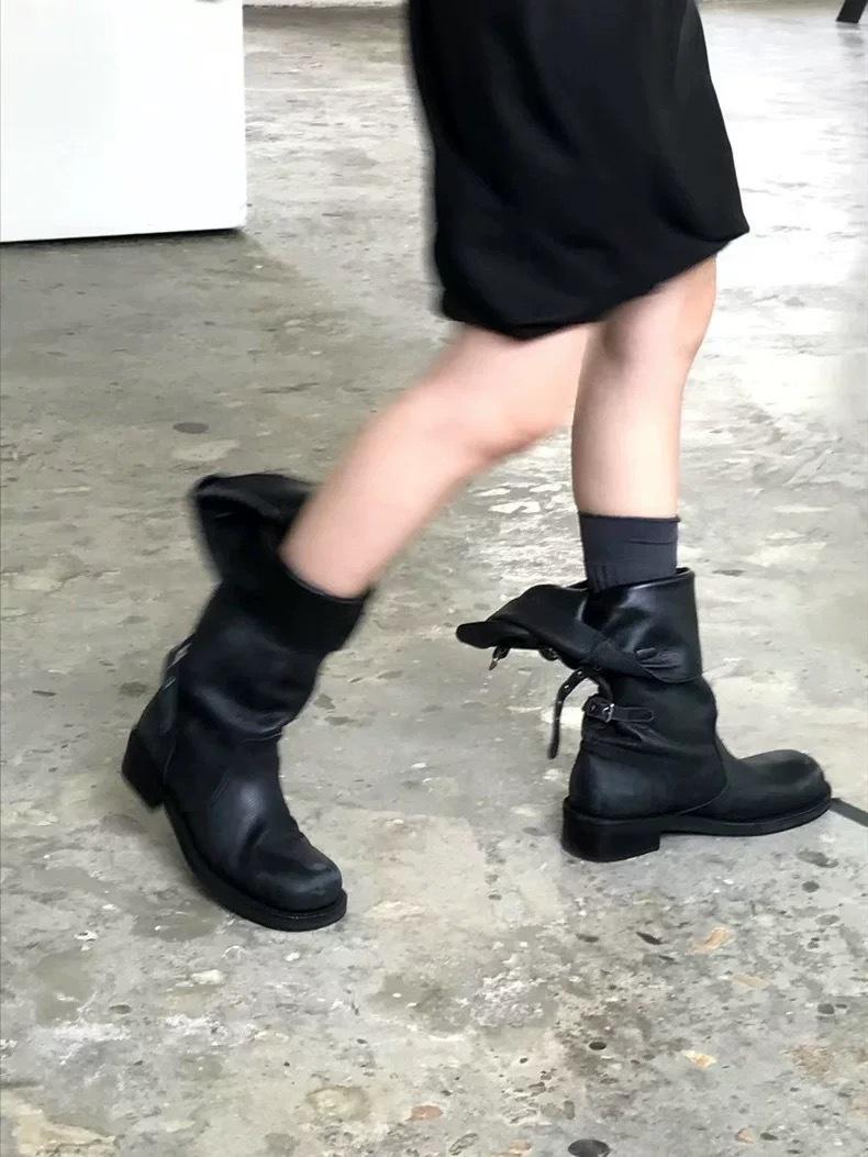 

Версия из коровьей кожи корейская версия толстый каблук плиссированные высокие сапоги женские новые складные три способа носки уличные сапоги-локомотивы сапоги-рыцари длинные сапоги 40