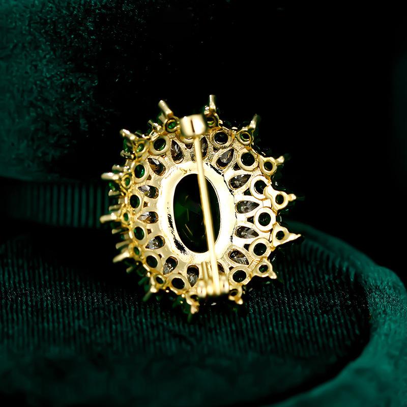 SUYU Stylish Oval Brooch With Miniature Cubic Zirconia Inlay For Elegant And Fashionable Clothing Accessories