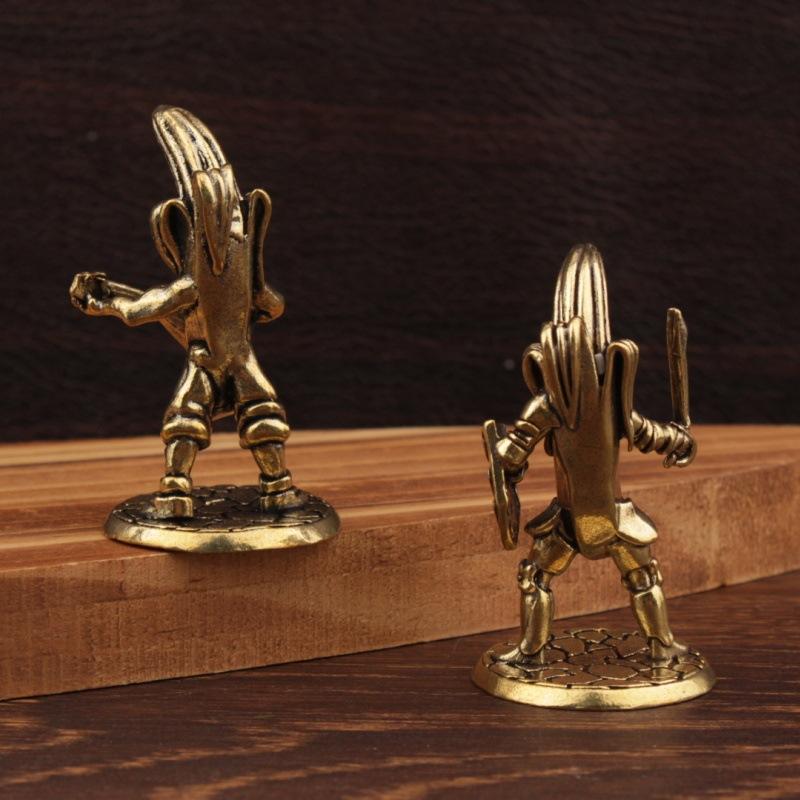 Pirinç Anime Muz Gitar Çalar Figürin Vintage El Yapımı Pirinç Samuray Muz Erkek İçin Heykeller Ev Ofis Koleksiyonluk Dekor