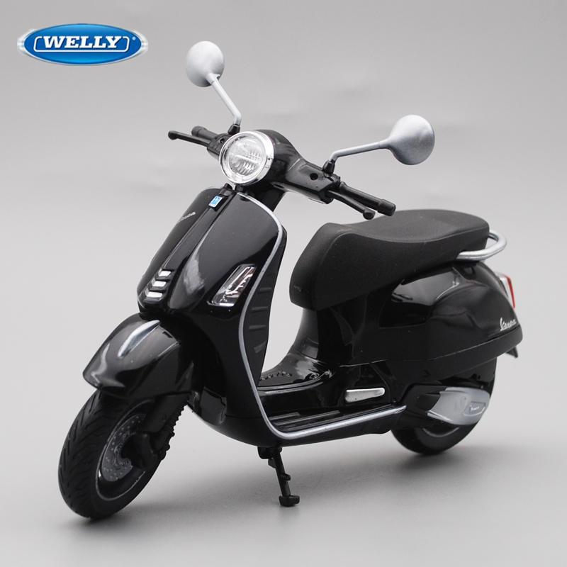 Welly 1/12 Vespa GTS Super 2020 Alloy Classic Leisure Motorcycle Model Simulation Metal Street Motorcycles Model Childrens Gifts