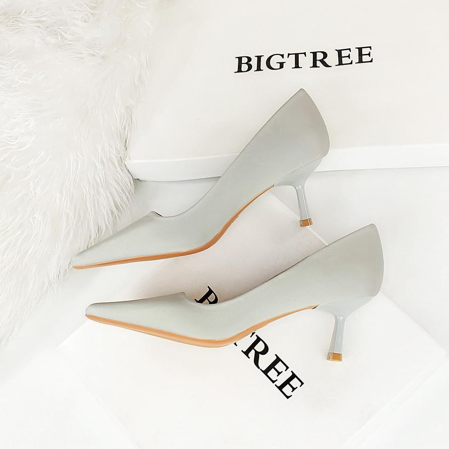 Minimalistiniai ploni kulniukai, seklios burnos kvadratiniai pirštai, moteriški profesionalūs OL universalūs vienviečiai aukštakulniai batai