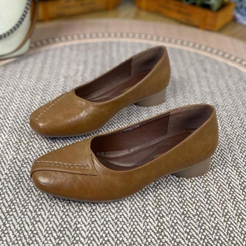 Soft-soled Low-heeled Small Leather Shoes Women's Autumn New Square-headed Versatile Light-mouth Commuter Fashion Shoes