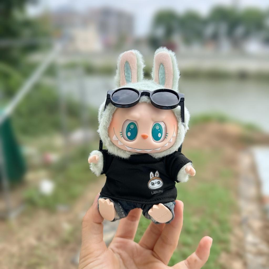 Clothes Only] On Ortwo Generations of LABUBU Doll Clothes Labubu Sat At the Party and Replaced the Black Shirt and Glasses Suit.
