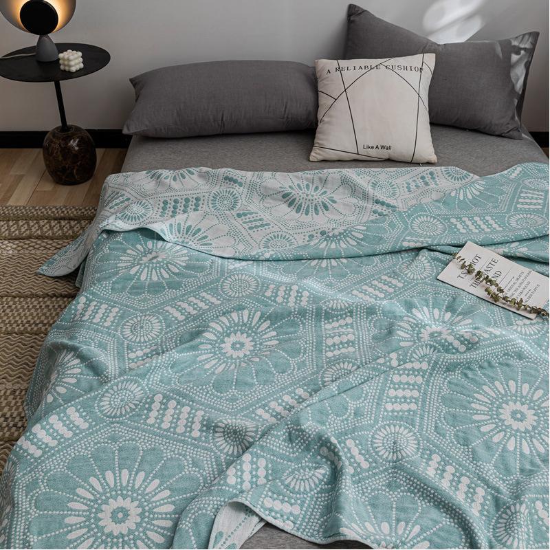 The New Cotton Four-layer Gauze Towel Quilt Is Covered with A Nap Air Conditioning Blanket and A Summer Cool Quilt and A Casual Blanket All Cotton