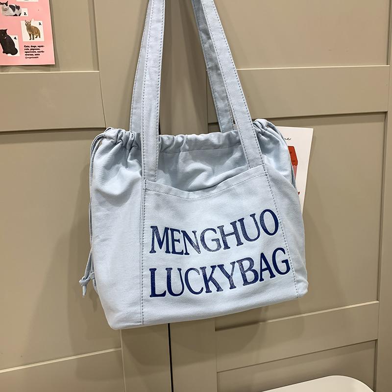 Джинсовая сумка женская сумка через плечо с завязками большая вместительная сумка-тоут — фото 11