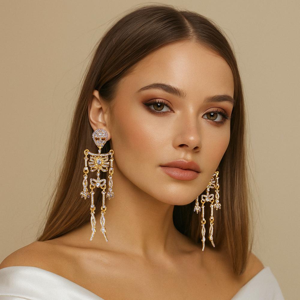 Exaggerate Rhinestone Skull Earrings Shiny Halloween Party Jewelry Skeleton Pendant Earrings  Lady