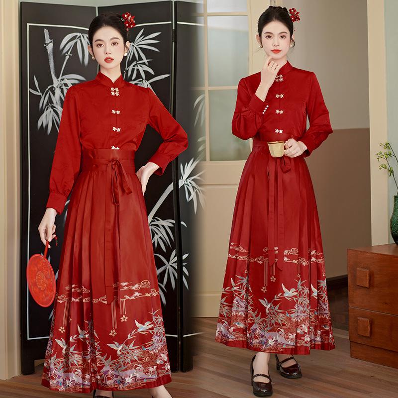 2024 Autumn/Winter Red Horseface Skirt Cheongsam Bridal Toasting Dress - Chinese Style Wedding & Engagement Outfit for Women