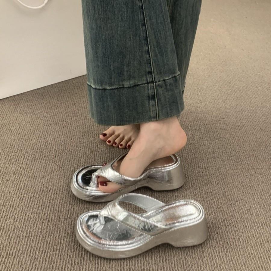 Fairy wind thick bottom slope heel leopard print toe flip-flops beautiful seaside beach slippers female summer wear