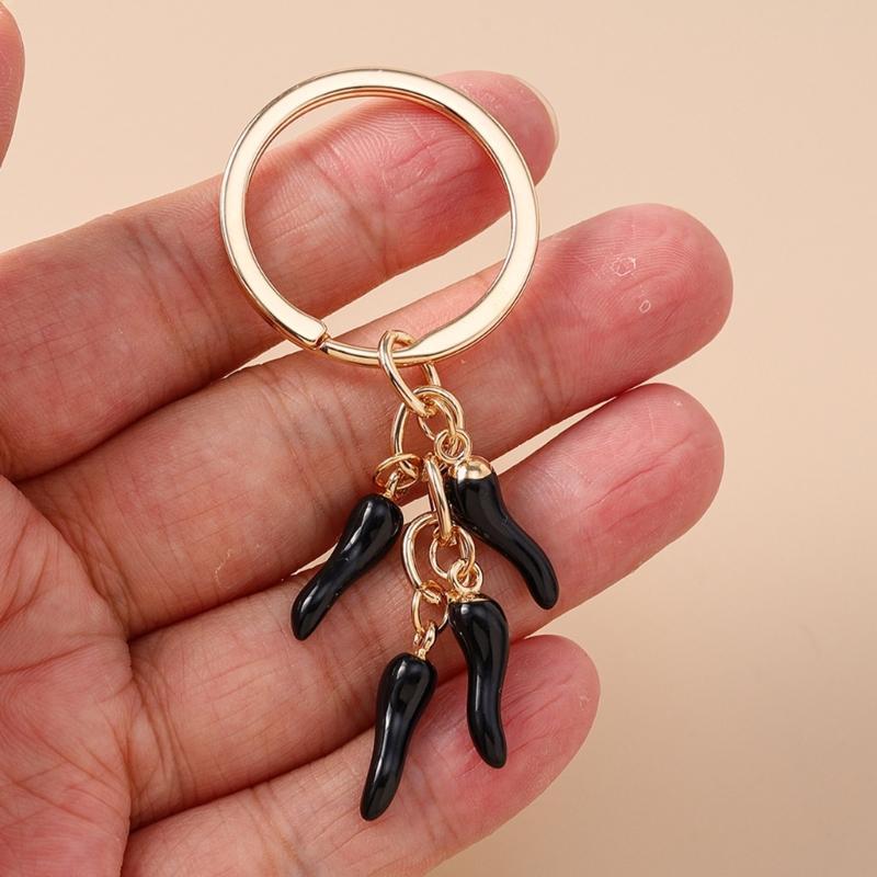 Fun Mini Chili Keyring Stylish Decorative Zinc Alloy Keychain Hanging Ornament For Keys Purses Gift