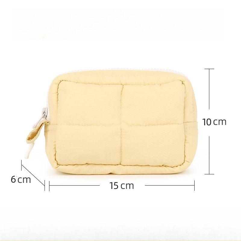 

Travel Nylon Waterproof Hand-held Cosmetic Bag, Multi-functional Seam Camera Wash Storage Bag бежевий