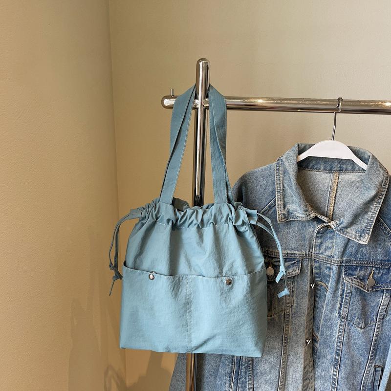 Casual Big Bag Women's 2025 New Fashion Cloth Bag Shoulder Armpit Bag Large Capacity Bucket Bag Class Commuter Bag