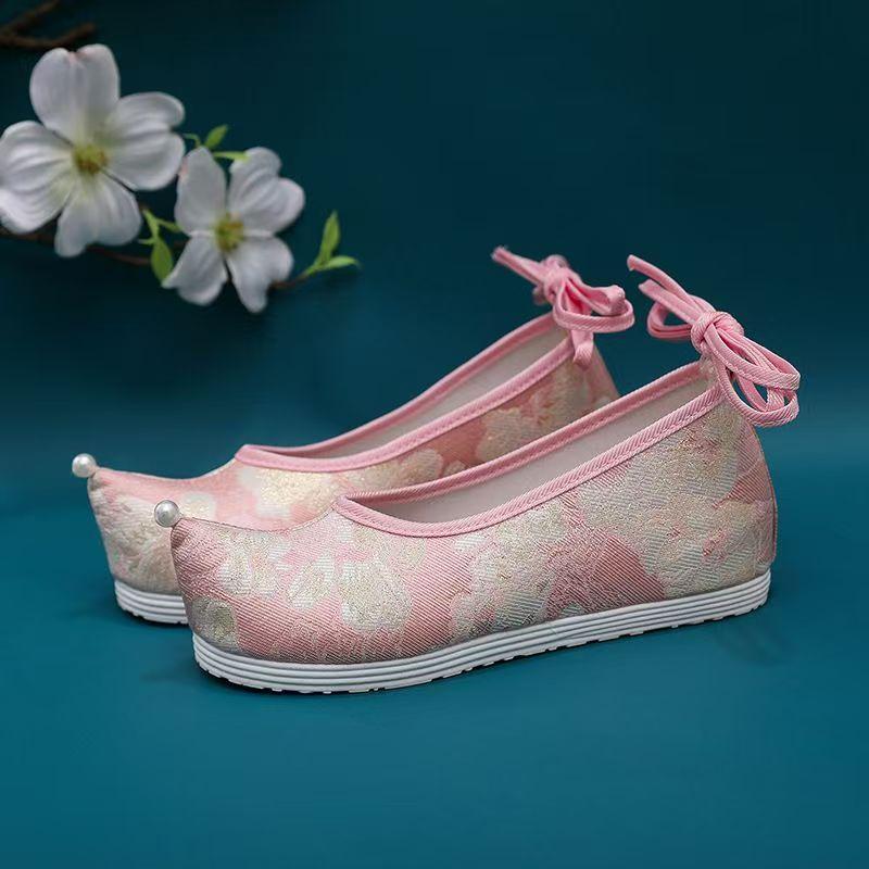 Women Cocked Shoes Toe Hanfu Shoes Spring Autumn New Flat Sole Non Slip Shallow Ankle Strap Ethnic Style Horse Face Skirt Shoes 35 розовый 4070₽